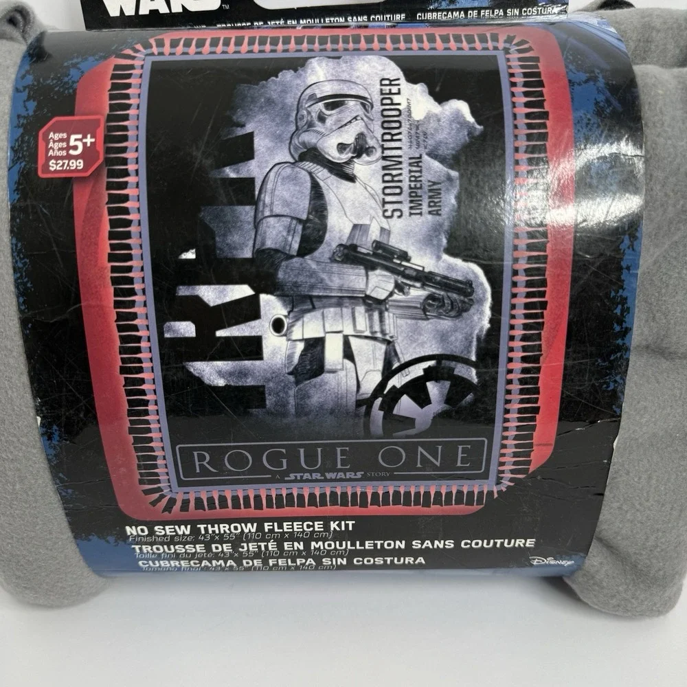 Star Wars Rogue One Stormtrooper Imperial Army No Sew Throw Kit 43